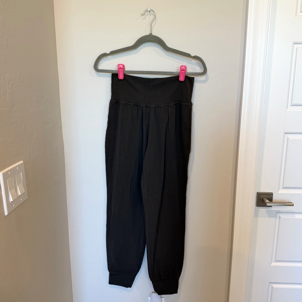 Athleta Brown Salutation Jogger Size Small Petite